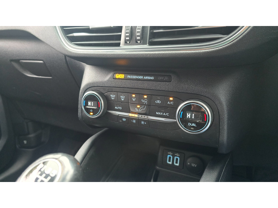 2021 Ford Kuga - image 20