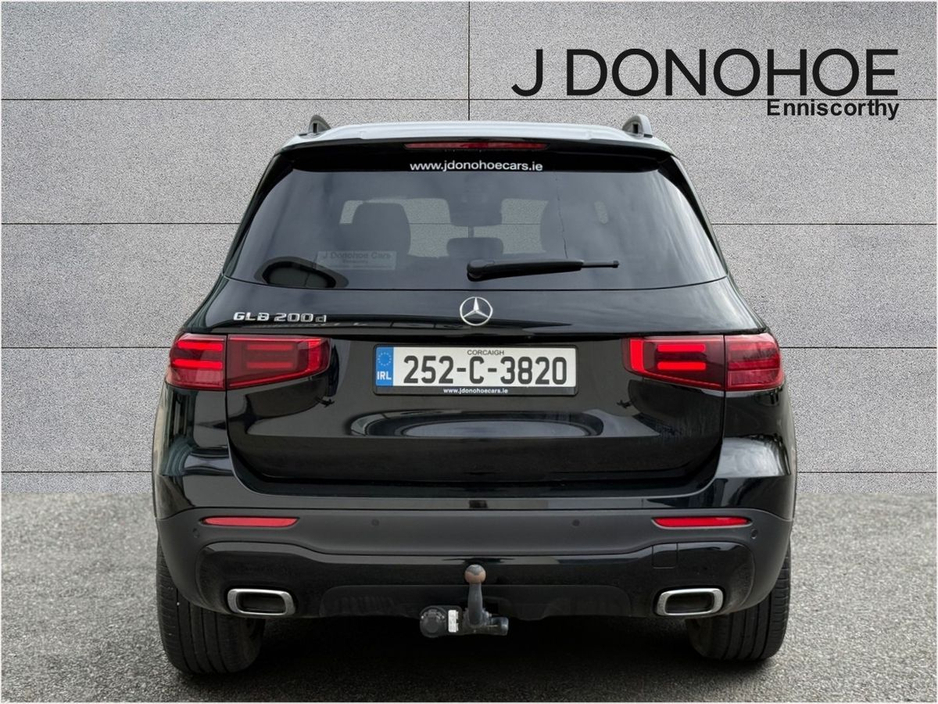 2025 Mercedes-Benz GLB - image 10