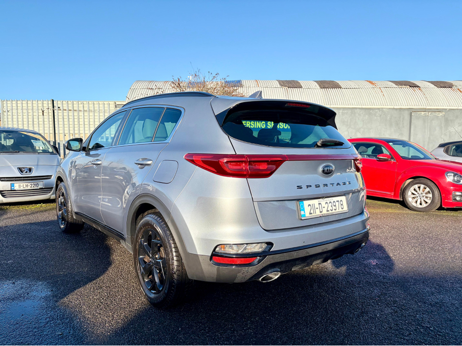 2021 Kia Sportage - image 8