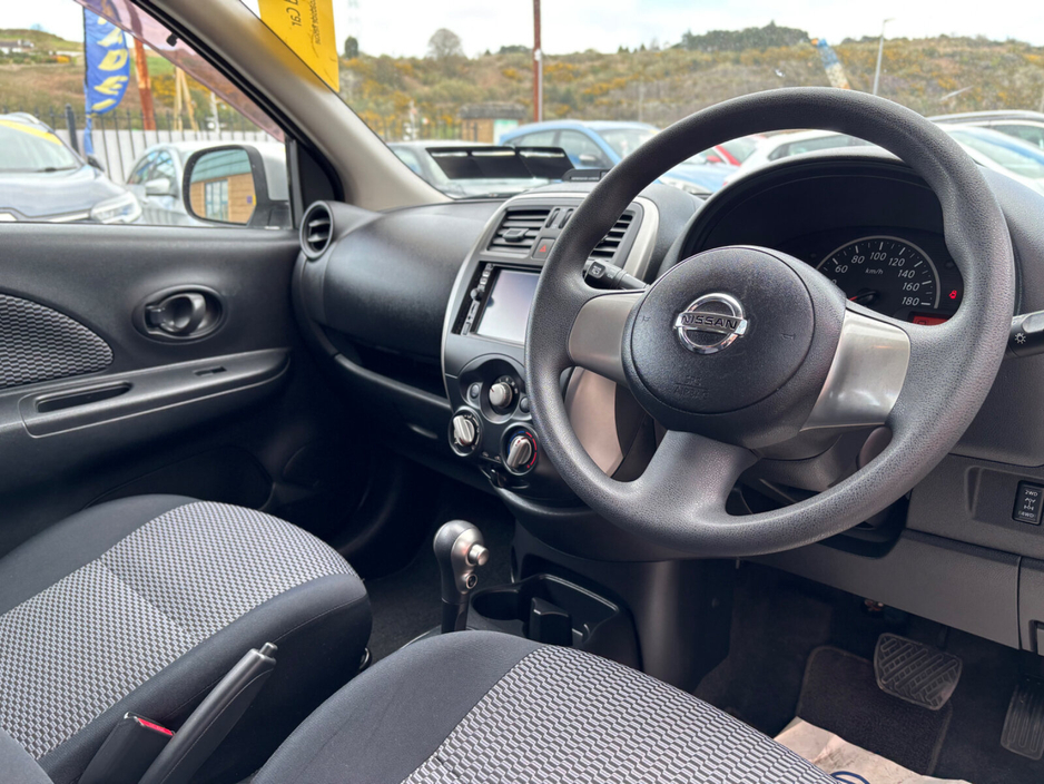 2015 Nissan March - image 9