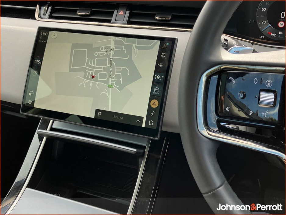 2025 Land Rover Range Rover Evoque - image 10