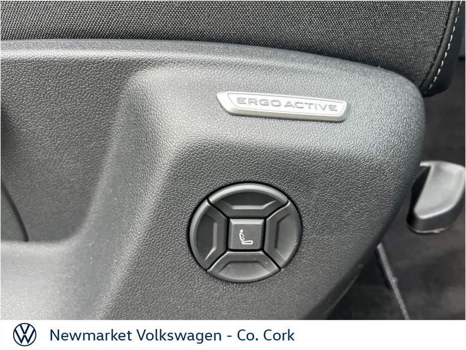 2026 Volkswagen Tiguan - image 25