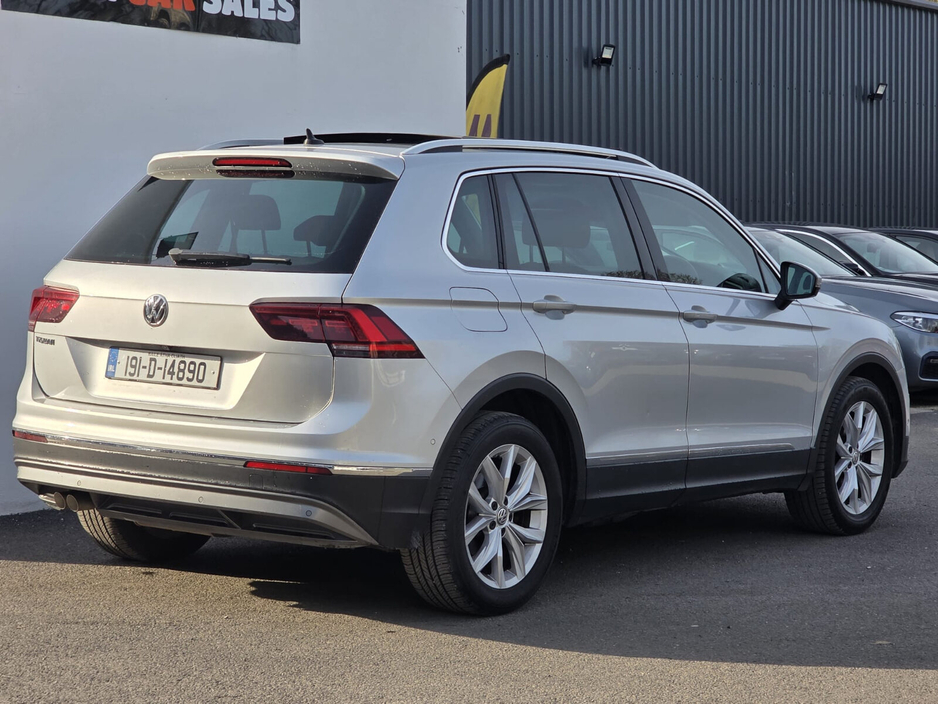 2019 Volkswagen Tiguan - image 2