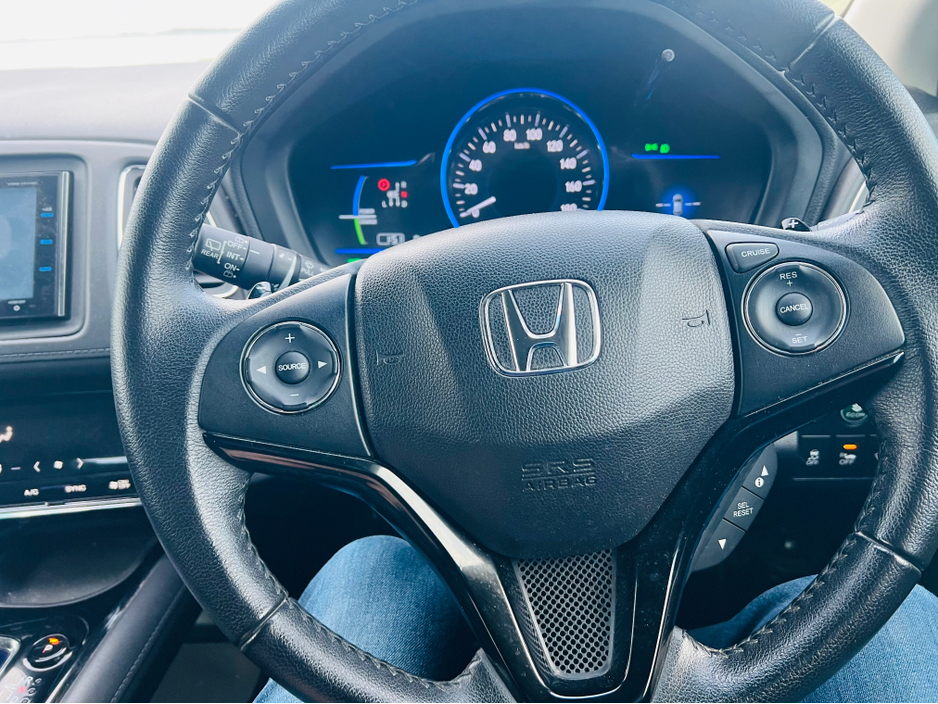 2015 Honda Vezel - image 22