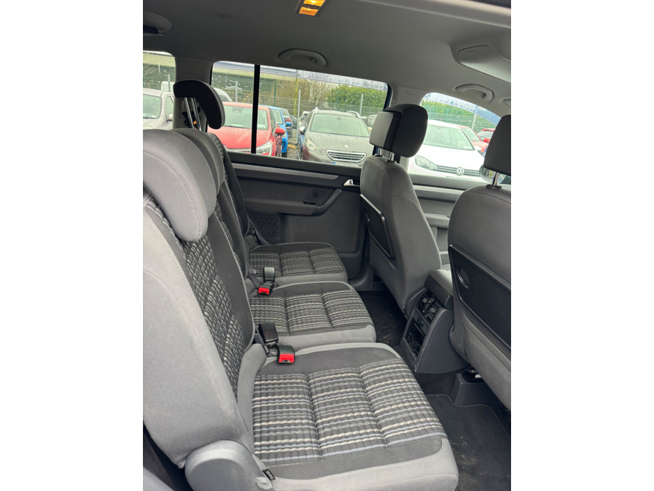 2013 Volkswagen Touran 1.6 TDI 105BHP TRENDLINE BMT TECH 7S €7,995