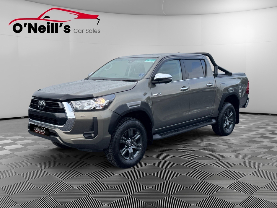 2025 Toyota Hilux *NO VAT* 2.8L SR5 MANUAL #340 €52,999