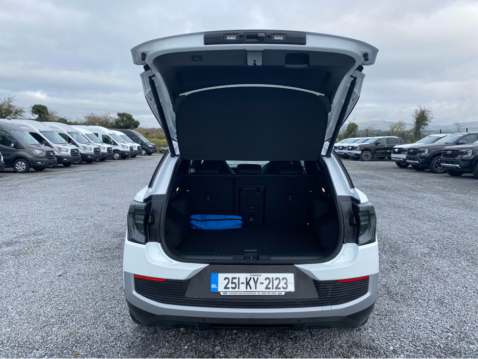 2025 Ford Explorer PREMIUM 77KWH EXTENDE