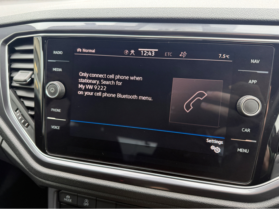 2022 Volkswagen T-Roc STYLE 2.0 150BHP AUTO * REAR VIEW CAMERA, PARKING SENSORS FRONT & REAR, APPLE CARPLAY//ANDROID AUTO, ADAPTIVE CRUISE CONTROL, ISOFIX CHILD SEAT ANCHOR, DUAL ZONE CLIMATE CONTROL, 2 YEAR NEW NCT * €30,950