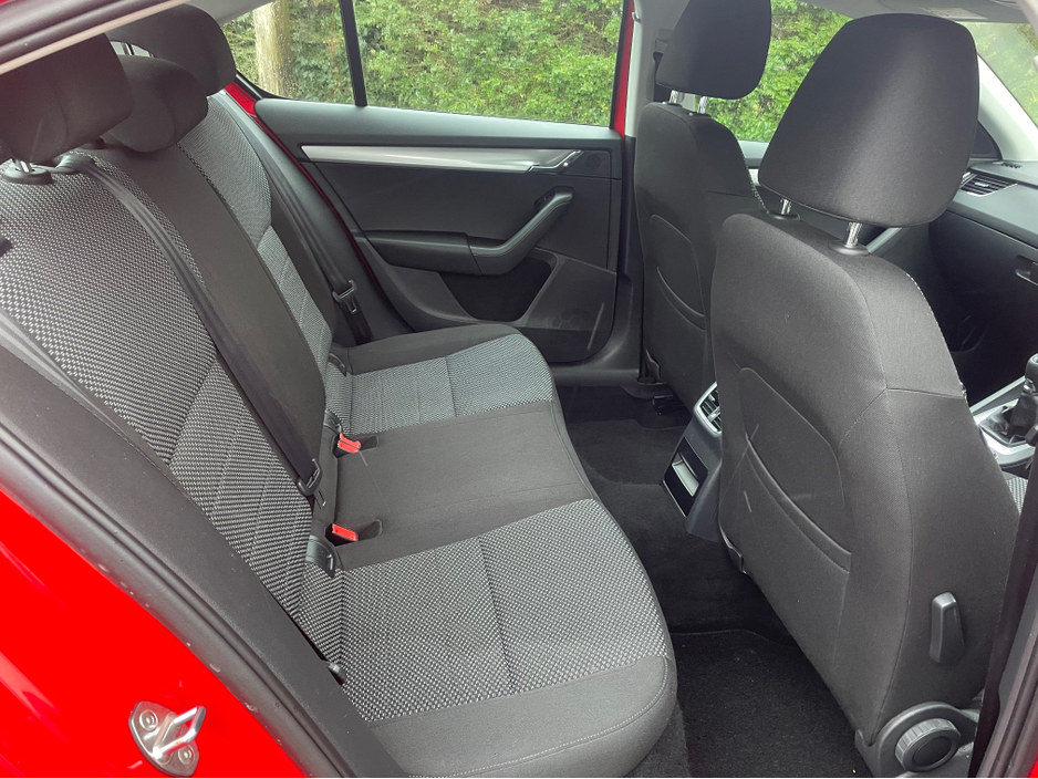 2016 Skoda Octavia AMBITION 1.6 TDI 90HP 4 4DR