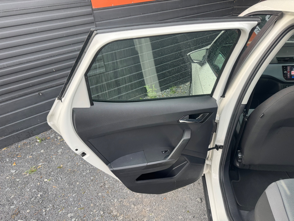 2021 SEAT Arona - image 18