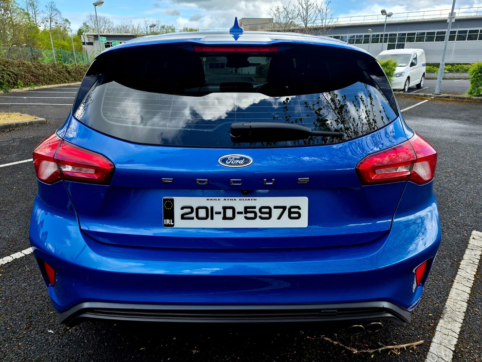 2020 Ford Focus - image 8