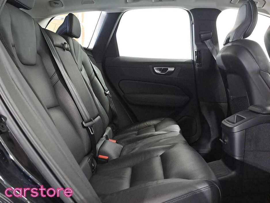 2023 Volvo XC60 - image 13