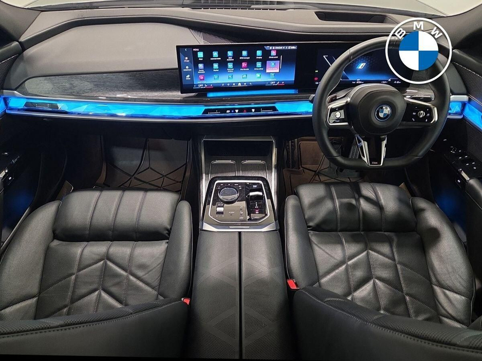 2024 BMW i7 - image 4