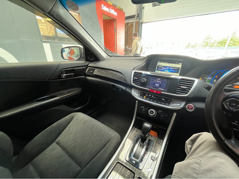 2016 Honda Accord - image 14