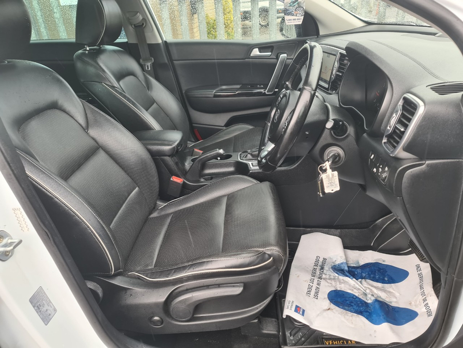 2018 Kia Sportage - image 8