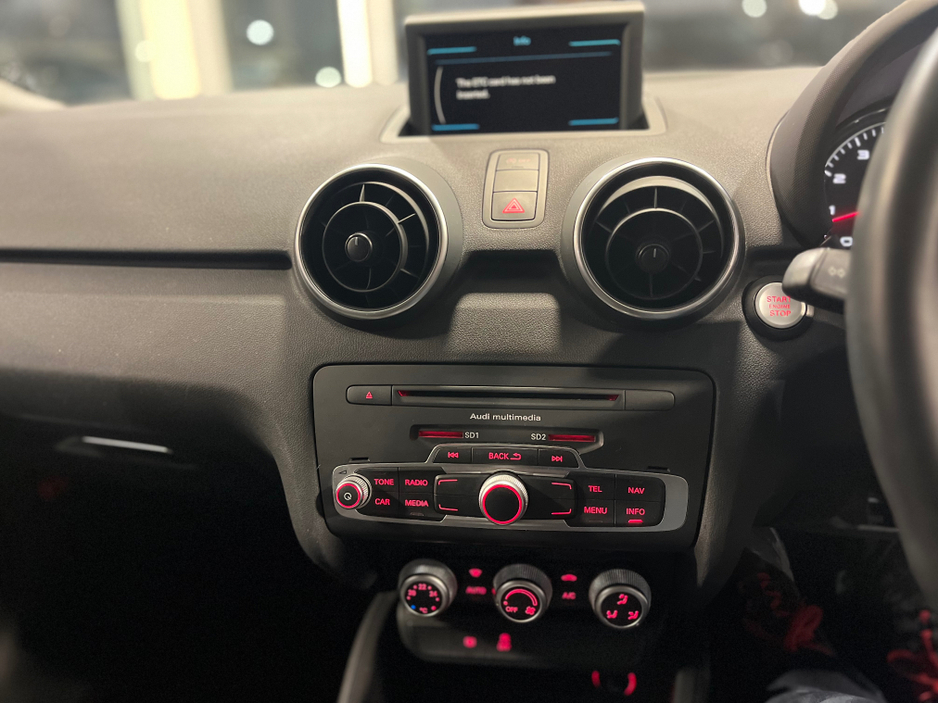 2015 Audi A1 DBA-8XCHZ 3DR €12,950