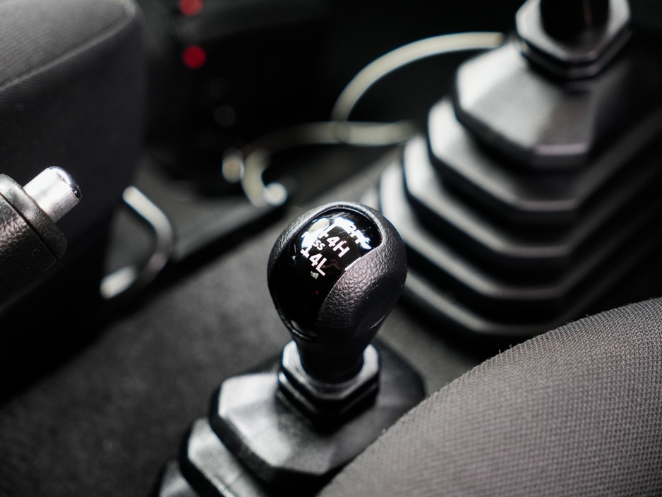 2019 Suzuki Jimny - image 21