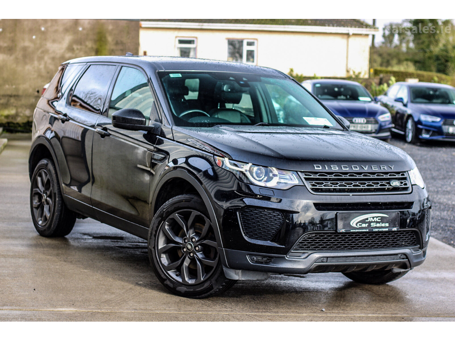 2019 Land Rover Discovery Sport - image 4