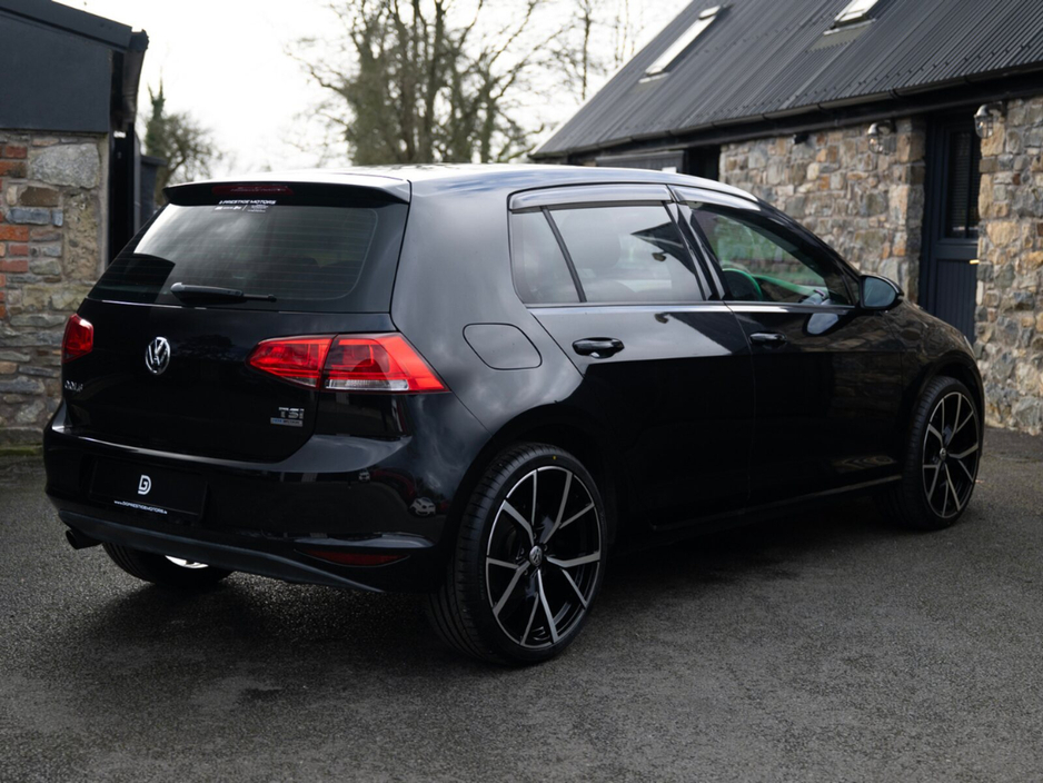 2014 Volkswagen Golf - image 5