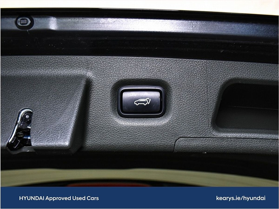 2024 Hyundai Santa Fe 1.6 PHEV 4WD Executive €48,990