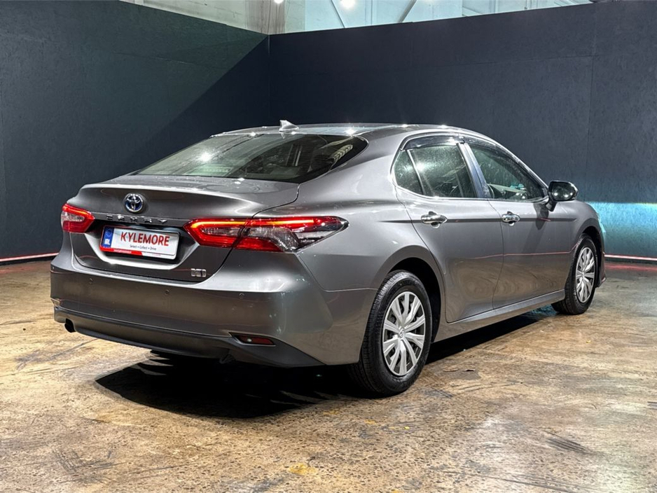 2022 Toyota Camry - image 3