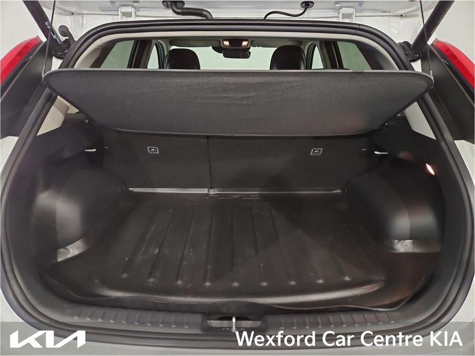 2023 Kia e-Niro - image 13