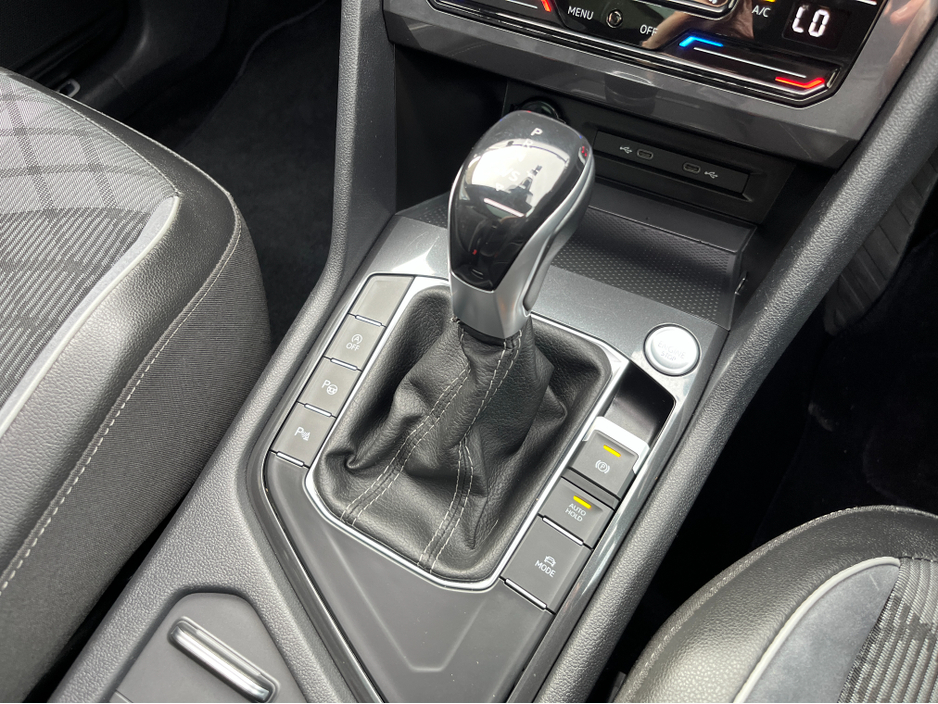 2023 Volkswagen Tiguan Allspace - image 21