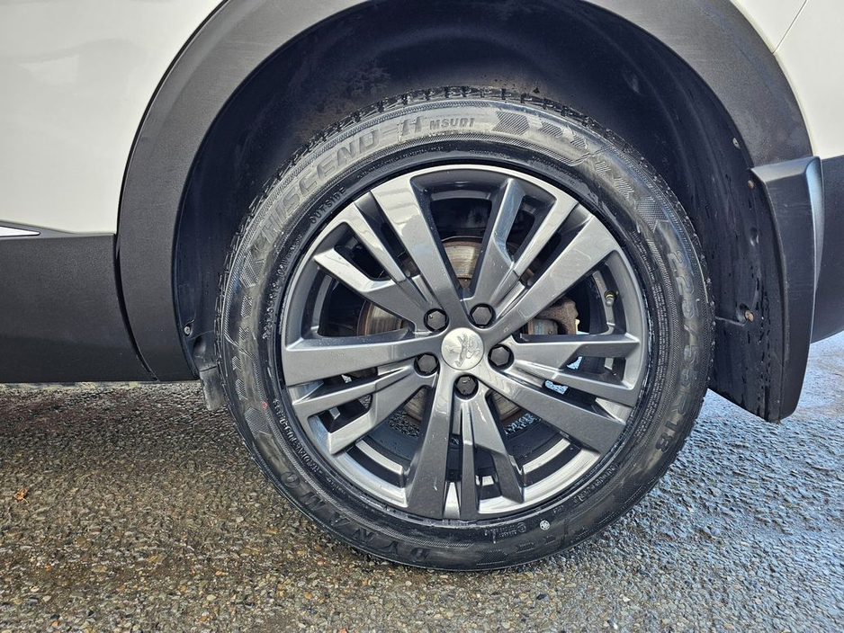 2018 Peugeot 5008 - image 32