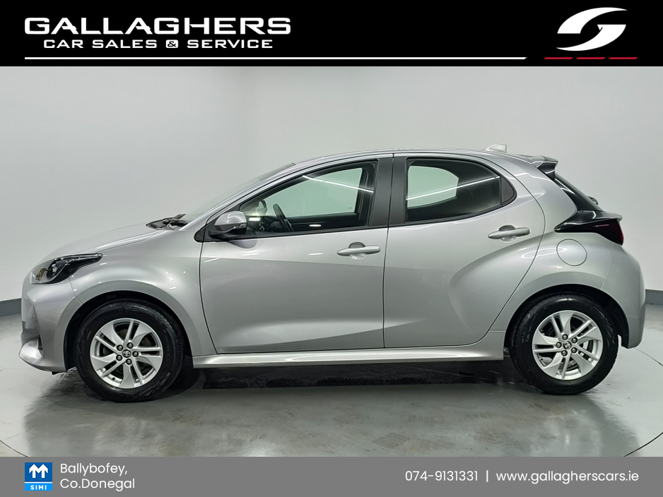 2024 Toyota Yaris (241) LUNA 1.5 PETROL IRISH CAR 1 OWNER €22,495