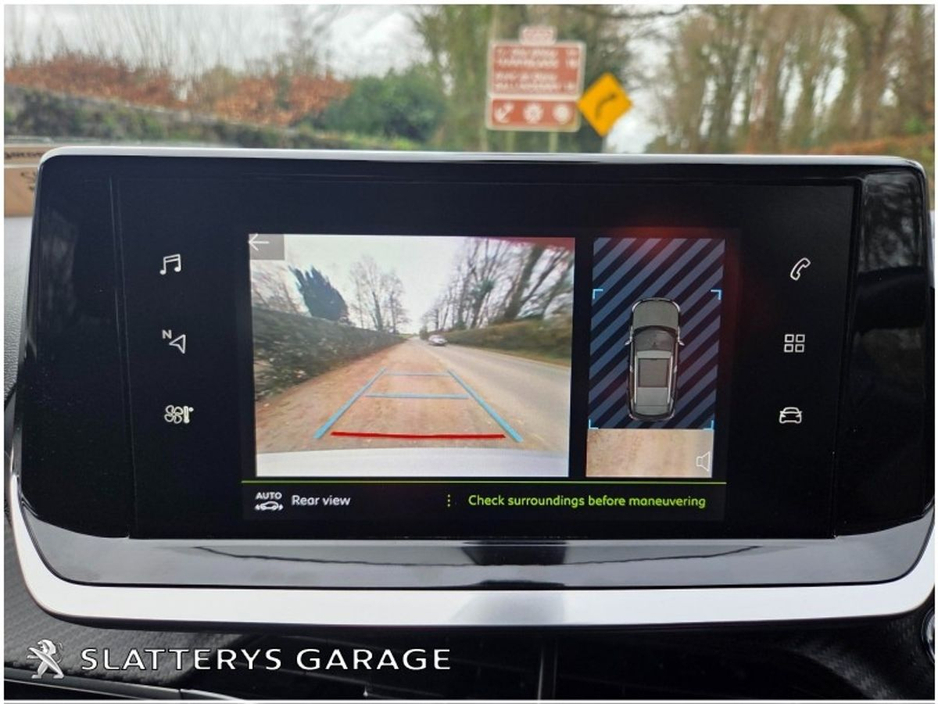 2021 Peugeot 2008 - image 12