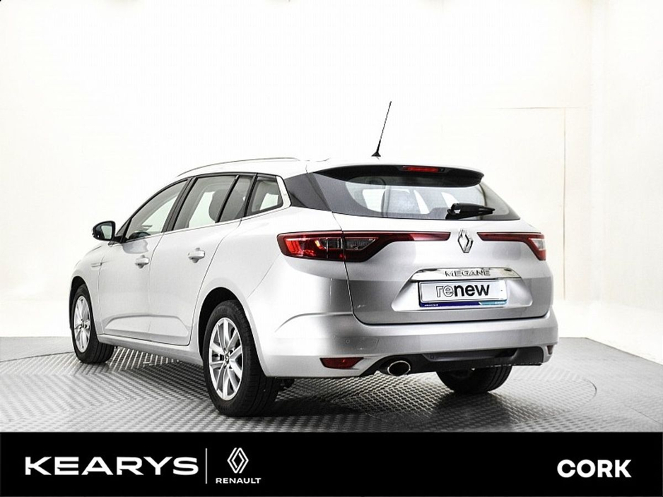 2020 Renault Megane - image 13