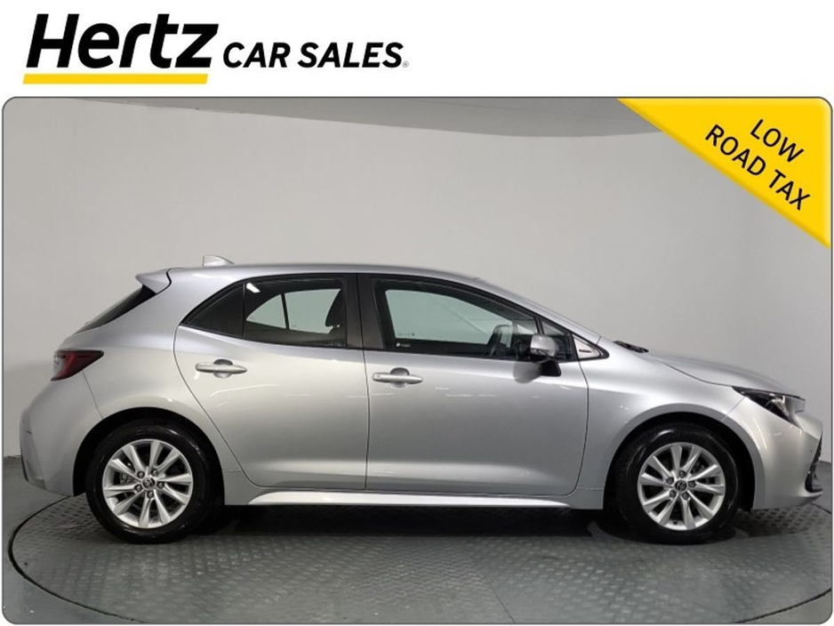 2024 Toyota Corolla - image 3