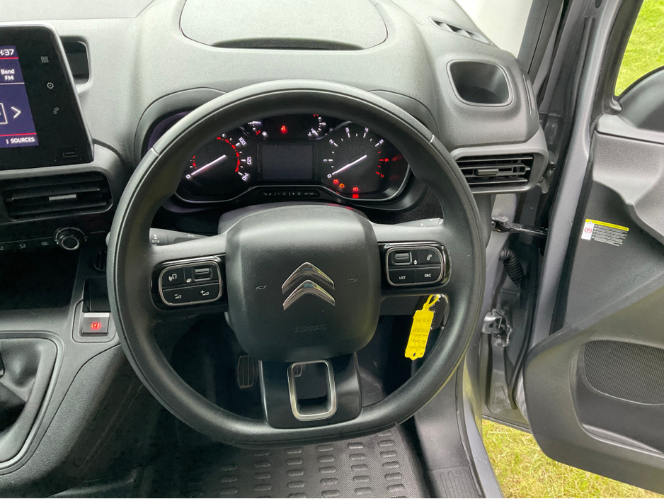 2024 Citroen Berlingo - image 13