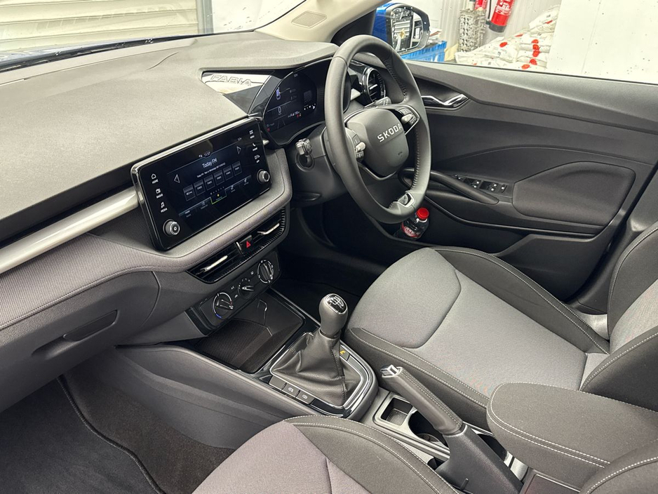 2025 Skoda Fabia - image 2