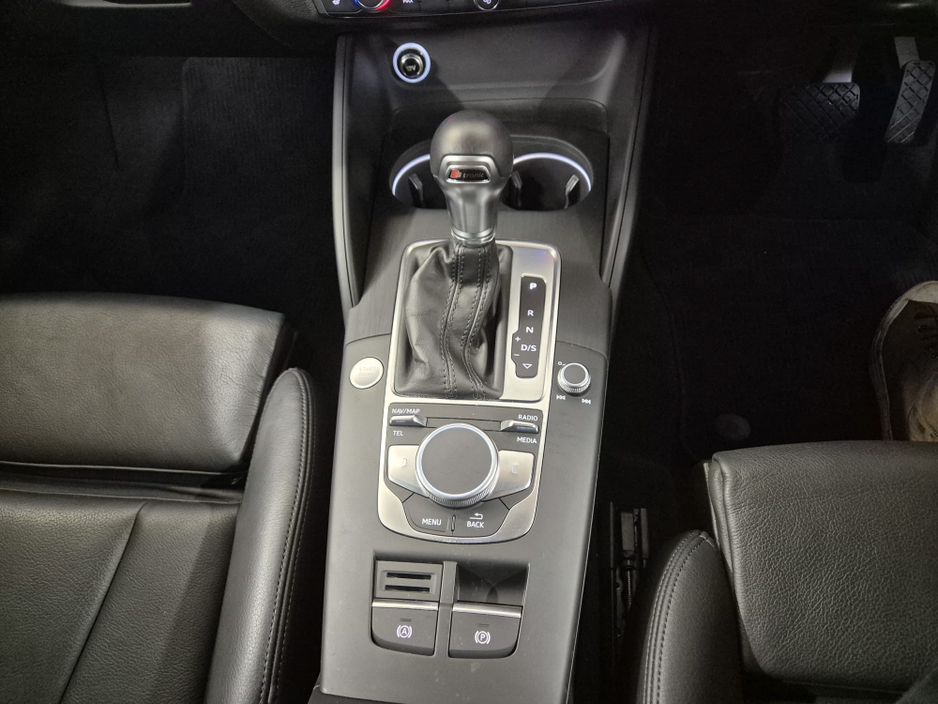 2019 Audi A3 SPORT LUXURY PACK**1.4 TFSI AUTO**FULL LEATHER**FULL ELECTRIC HEATED SEATS**FACELIFT SPORT MODEL**APPLE AND ANDROID CARPLAY**DIGITAL DASH**IRISH MAPS**KEYLESS ENTRY**WARRANTY AVAILABLE**FINANCE €21,949