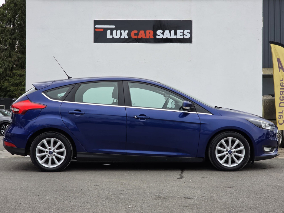 2015 Ford Focus - image 7