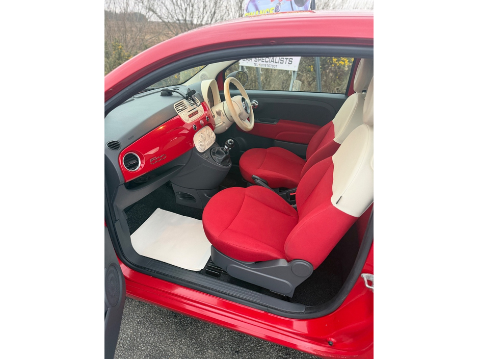 2012 Fiat 500 - image 3