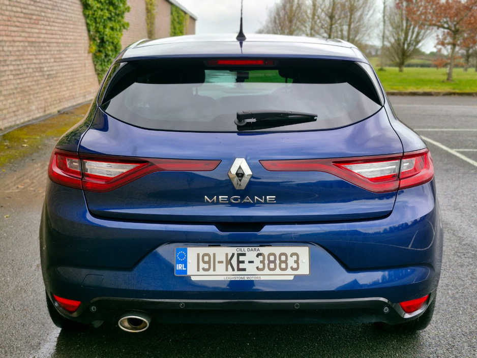 2019 Renault Megane - image 5