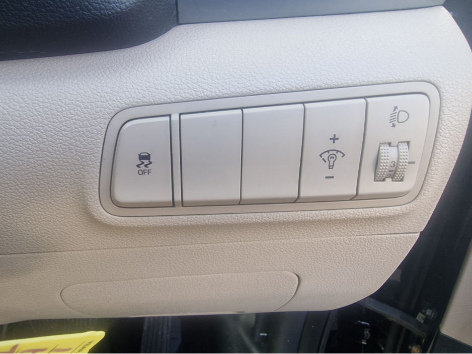 2017 Hyundai Tucson - image 20