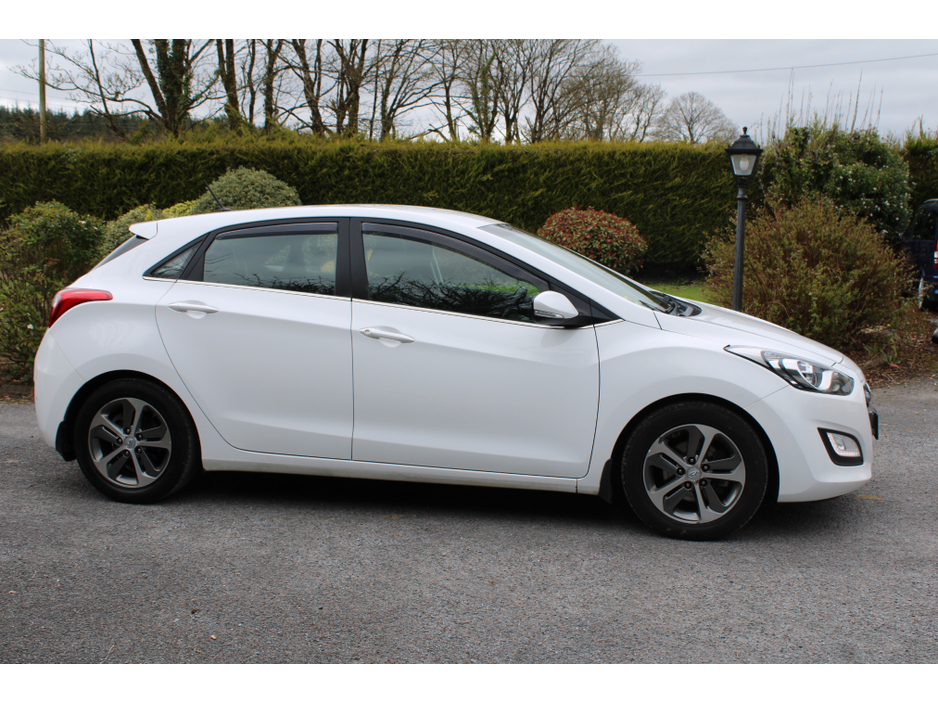 2016 Hyundai i30 - image 7