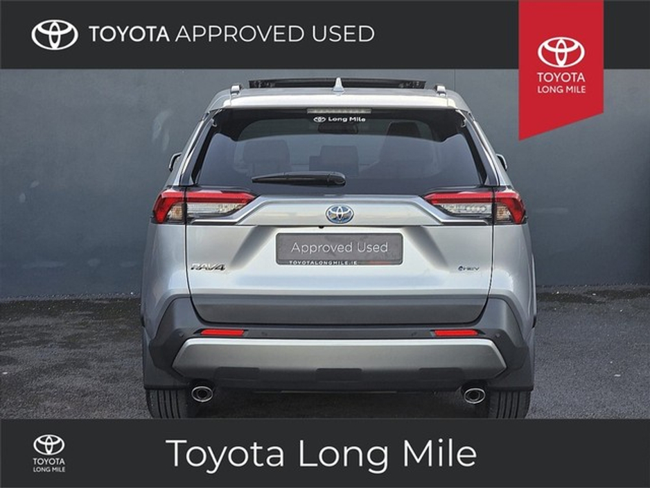 2025 Toyota Rav4 - image 4