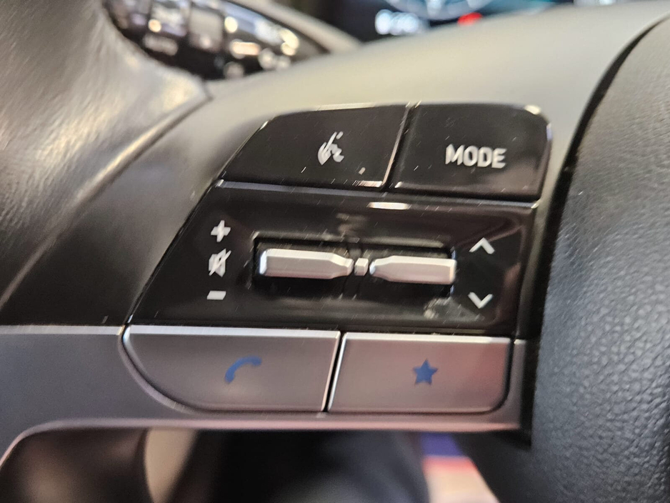 2022 Hyundai Tucson - image 7