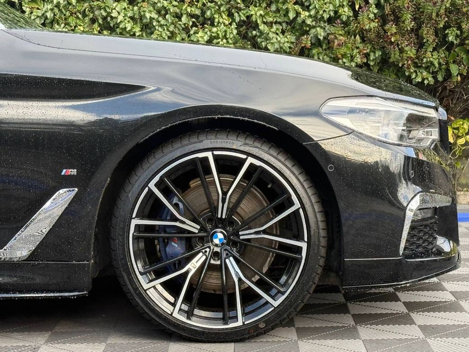 2019 BMW 5 Series 530e M-SPORT COMPETITION 2.0 HYBRID * HUGE SPEC * // VERY LOW MILEAGE // FULL SERVICE HISTORY // LEATHER M-SPORT INTERIOR €31,950
