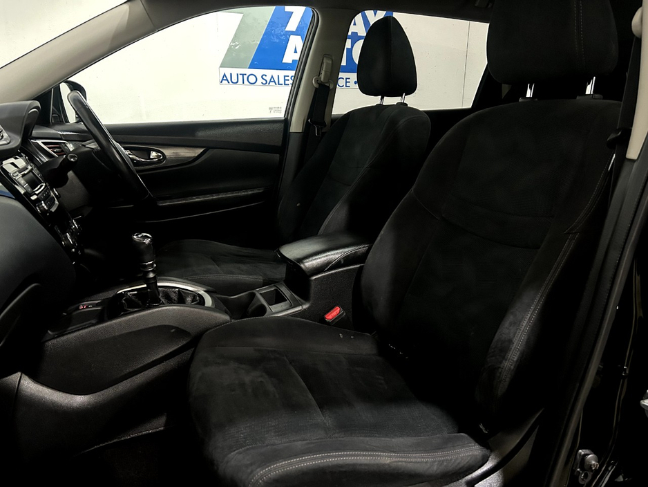 2017 Nissan X-Trail - image 8