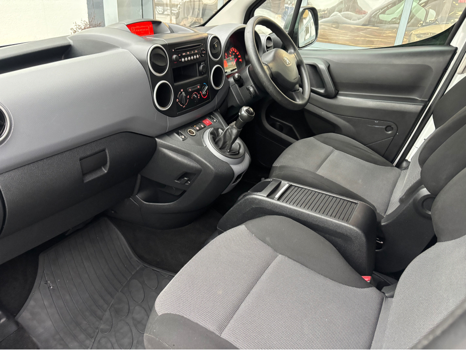 2016 Peugeot Partner - image 12