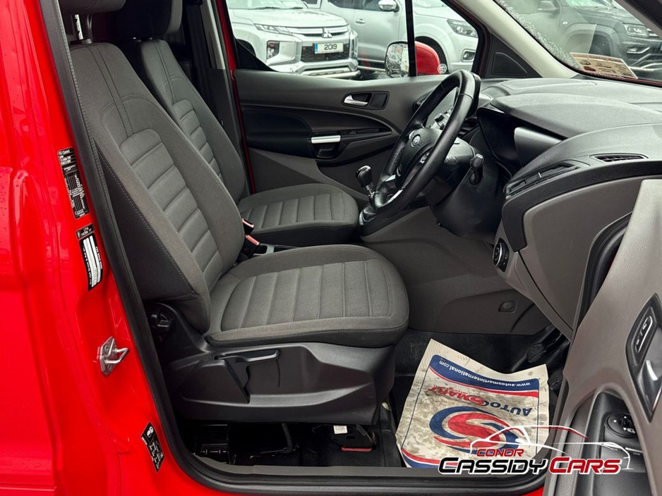 2022 Ford Transit Connect - image 15