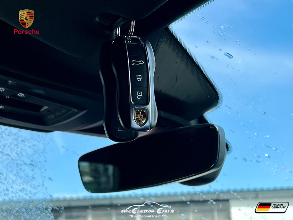 2024 Porsche Cayenne - image 6