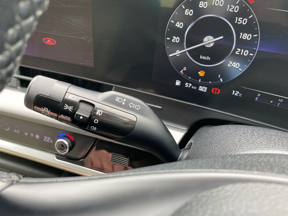 2022 Kia Sportage - image 23