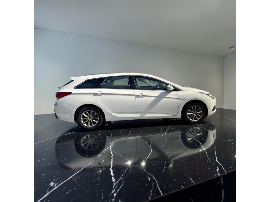 2016 Hyundai i40 - image 9