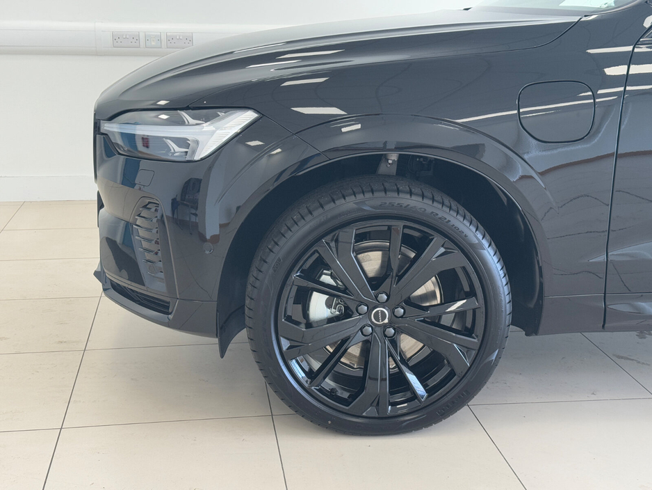 2026 Volvo XC60 - image 5